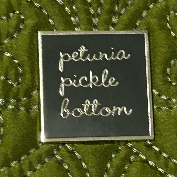 Petunia pickle bottom- small stowaway sleeve. New with tags. - Picture 2 of 4